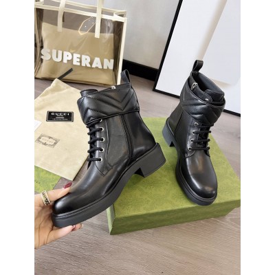 Gucci Ankle Boots in Black Leather with Double G GGSS24005