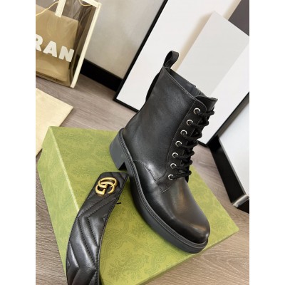 Gucci Ankle Boots in Black Leather with Double G GGSS24005