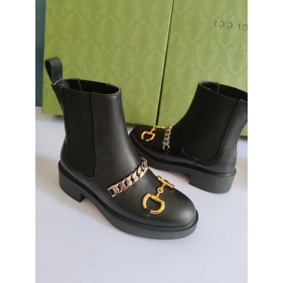 Gucci Chelsea Boots in Black Leather with Chain GGSS24016