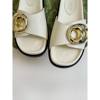 Gucci Marina Chain Slide Sandals in White Leather GGSS24256