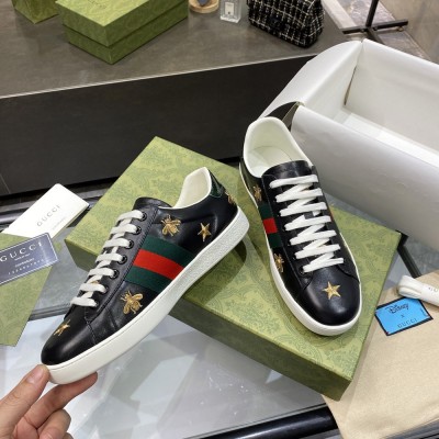 Gucci Men's Ace Sneakers in Black Leather with Bee and Star GGSS24308