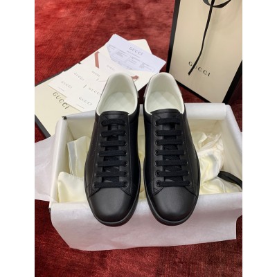 Gucci Men's Ace Sneakers in Black Leather with Interlocking G GGSS24309