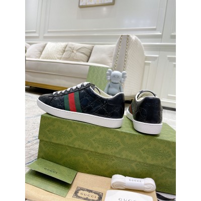 Gucci Men's Ace Sneakers in Black Signature Leather with Web GGSS24311