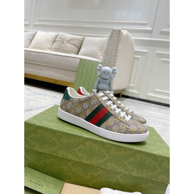 Gucci Women's Ace GG Supreme Sneakers with Bees GGSS24361